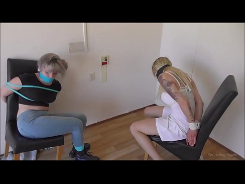 ❤️ Fíkill / bundin og kæfð / stúlka í neyð ️ Kynlífsmyndband á is.it-com.top ❌️❤